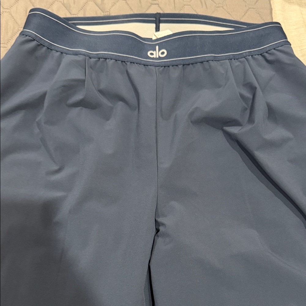 ALO Suit Up Trouser -Women’s size L Navy